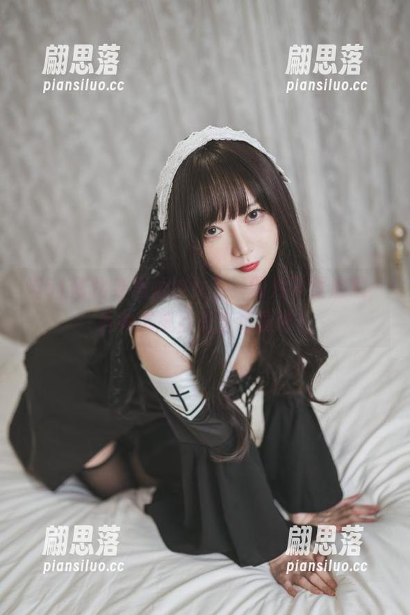 当51酱化身黑婚纱女王，图片下载走起，各种羡慕目光直达屏幕！