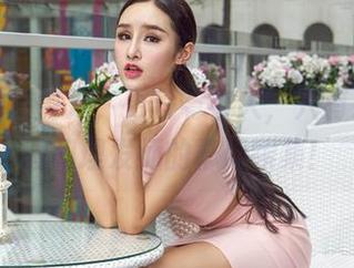 这里没有剪刀，更没有客人，只有爱丝美图和理发师的幕后续集！