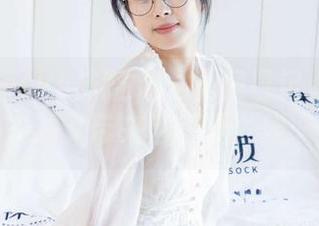 BoBoSocks袜啵啵 – 私房日记：今天的奶油又带来油亮黑，咻～