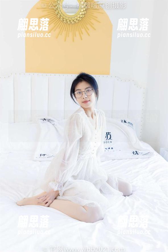 BoBoSocks袜啵啵-奶油 BoBoSocks袜啵啵 - 私房日记:今天的奶油又带来油亮黑,咻~
