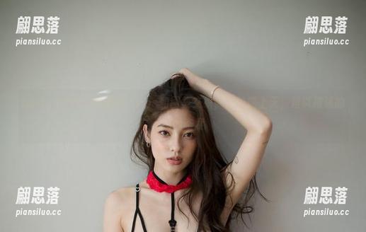 G.su(全智秀)的旅行，cos和图集交织，轻松感上天，难以描述的绝妙态度