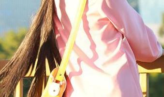 套图新视角：G44不会受伤把爱丽丝兔女郎拍得像是在荒野里开派对!
