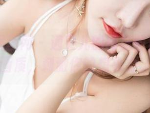 GIRLT果团网 – 通灵儿的网袜图包：高清画质，刺激你的想象力。
