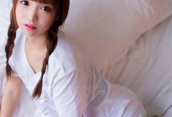GIRLT果团网 – 陈雅漫的夏天图集，好像空气中洒满了闪光点