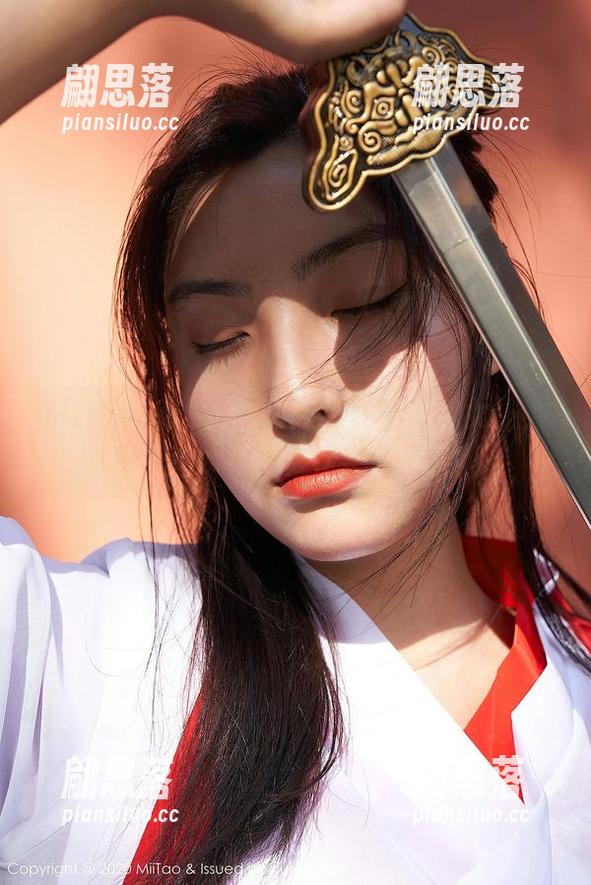 MiiTao蜜桃社 - 关于E杯奶茶和女仆，下载这本写真集你签收了没？