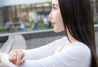 MiiTao蜜桃社 – 高清泳衣写真，桃乃香Tina的魅力在水波荡漾中悄悄流淌。