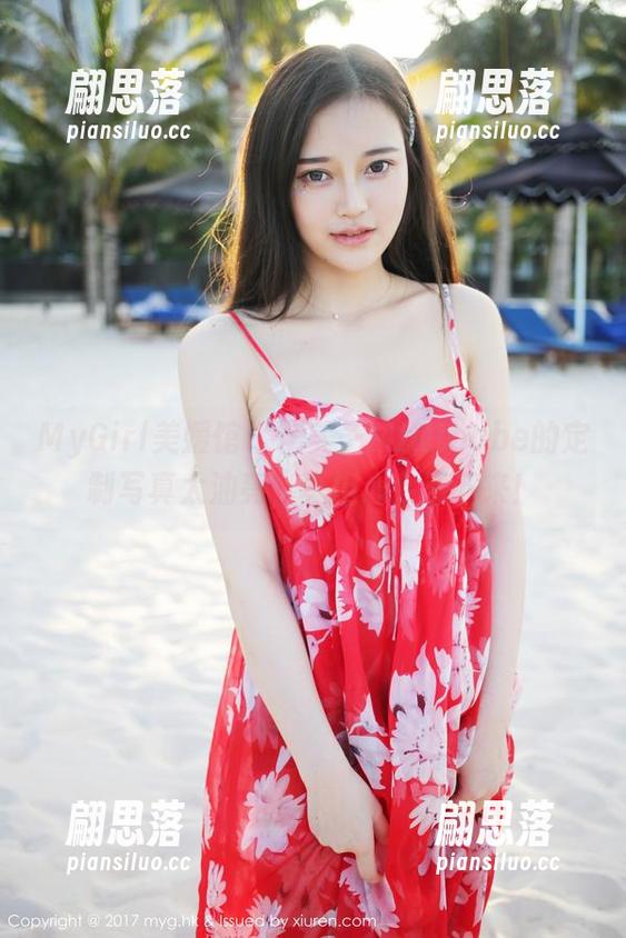 MyGirl美媛馆 - 糯美子MINIbabe的定制写真太油亮，真担心会滑下来！