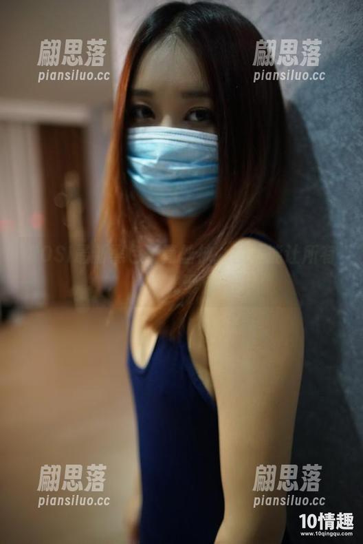 ROSI最新黑色长筒丝袜，图片能让所有目光聚焦