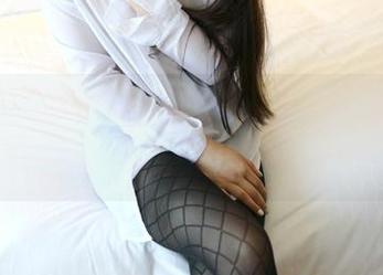 新图更新！ROSI给你带来了专用泳装，美到每一寸，目不转睛！