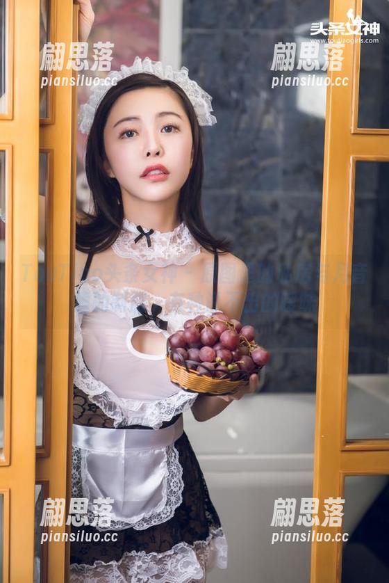 TouTiao头条女神-月音瞳 TouTiao头条女神 - 原图里的私房与月音瞳的制服,有种说不出的暧昧