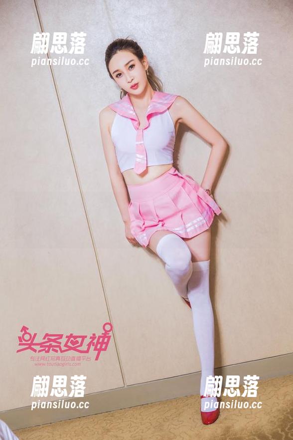 TouTiao头条女神 - 更新了！童安琪的自拍原图，你相信我这不是P出来的吗？