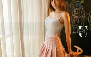 UGirls尤果网 – 张译文：观看高清肉丝写真时的随意咕哝