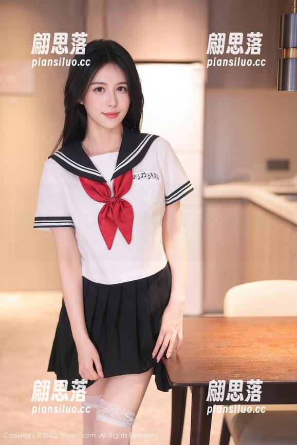 Xiuren秀人网 - 图库更新：看到Carol周妍希的礼服，我开始盘算我的洗衣费用了…