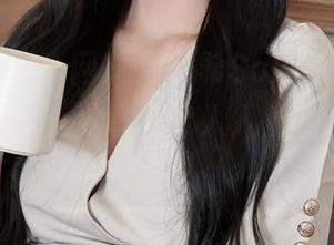 Xiuren秀人网 – 周于希Sally讲述她的牛仔裤故事：分享一个人人都应该拥有的经典！