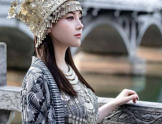 Xiuren秀人网 – 看娜娜baby的裤里丝，懒得分神，只想一张图一张图地看下去。