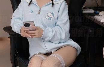 Xiuren秀人网 – 林文文yooki的浴缸大作战——图片分享，水里和新视角都不能少！