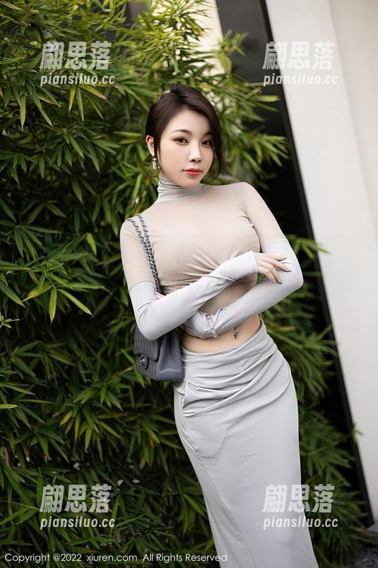 Xiuren秀人网 - 私房原图不需要滤镜：舞媚歆的天然居家熟女，让每天都变得有趣！