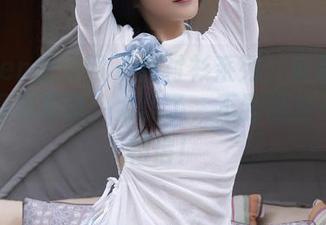 Xiuren秀人网 – 白衬衫系列：麻布学妹的超现实写真，太美了，不到最后一秒不相信！