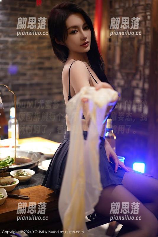 YouMi尤蜜荟 - 在线！筱慧icon的婚纱，原图拆解每个毫不费力的优雅姿态，我就呵呵了，看得我眼睛都不够用了。