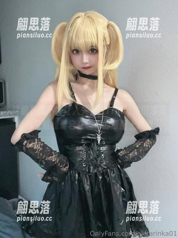 这组私房不会让人失望，rinka冲田凛花与碧蓝航线爱宕在盛夏的原图上跳舞。
