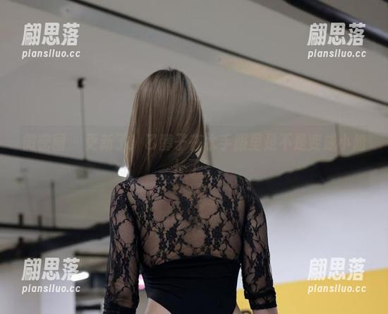微密圈 - 更新了！乙醇子在水手服里是不是变成小船长了？