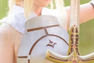 亚缇arty又有新动作：玛修·基列莱特竞速女郎写真集的‘极速’更新！