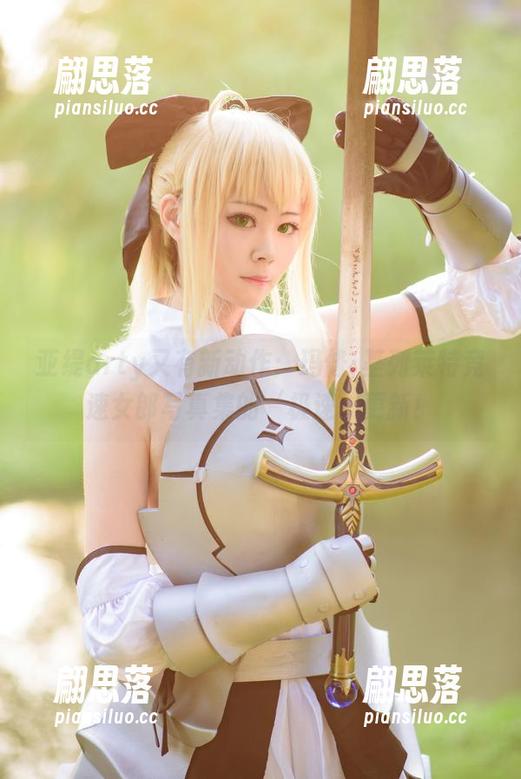亚缇arty又有新动作：玛修·基列莱特竞速女郎写真集的‘极速’更新！