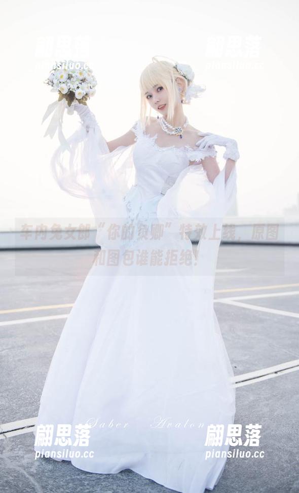 车内兔女郎“你的负卿”特效上线，原图和图包谁能拒绝！