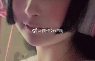 佳佳好难啊的神社巫女cos，最新款真让人想多看几眼