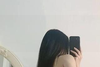 微密圈 – 分享俏妞qiaoniuTT美脚套图：在“美丽”中漫步，陶醉啦