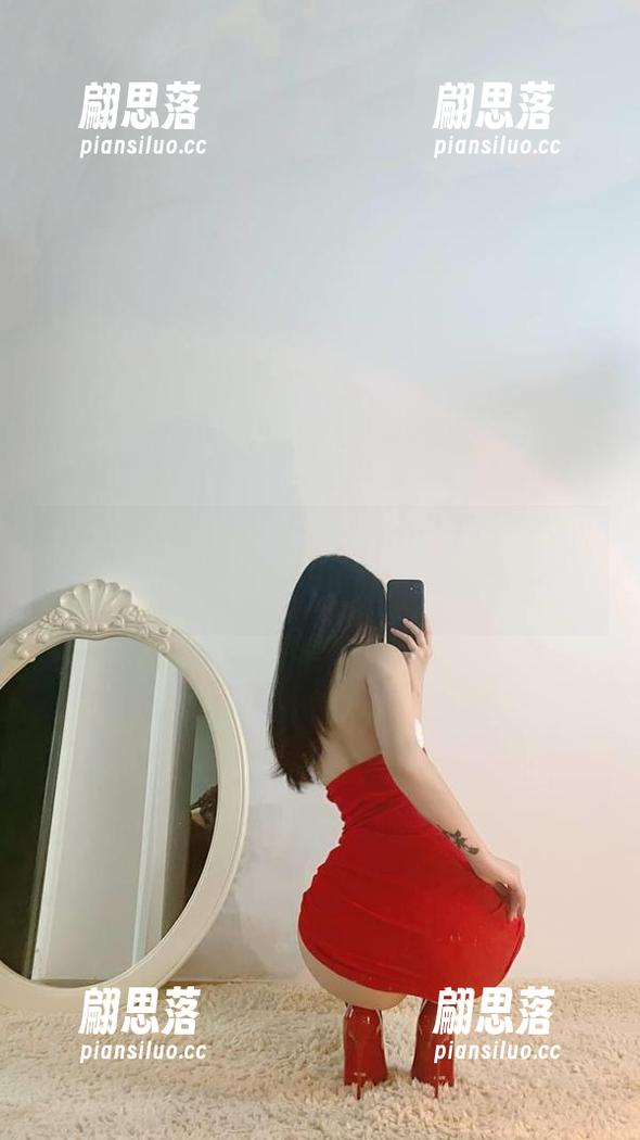 俏妞qiaoniuTT 微密圈 - 分享俏妞qiaoniuTT美脚套图:在“美丽”中漫步,陶醉啦