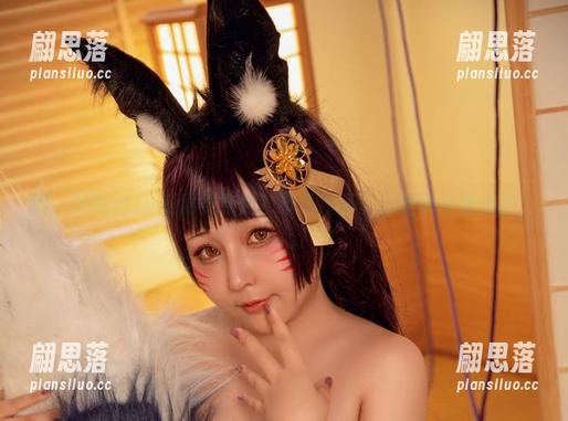 咔喵 哦,咔喵的JK制服更新啦!友情提示:心脏请自备保护!