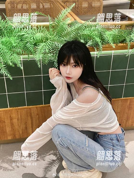 伊斯塔凛，大肉丸Amiee的写真集又有新动态，谁能拒绝这持续的挑战？