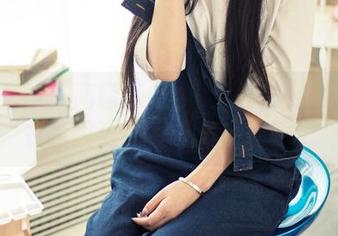 头条女神 – 高萌萌的少女写真：我发现她衣柜里至少有五十种搭配！
