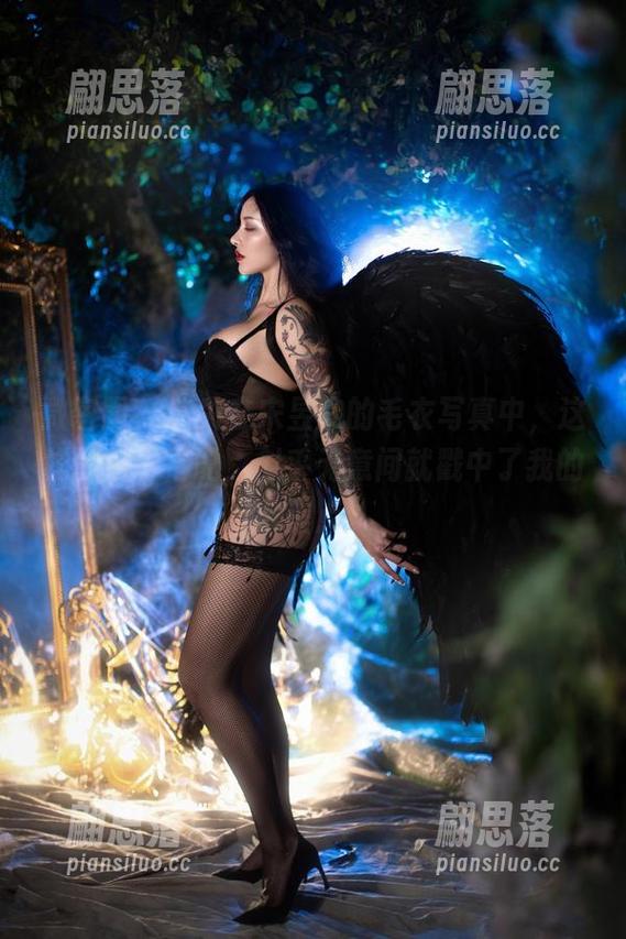 微密圈 - 迷失在宋昱欣的毛衣写真中，这样的色彩搭配，似乎无意间就戳中了我的审美点。