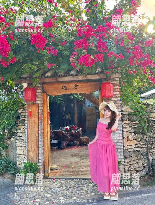 宝儿mysterial 下载宝儿mysterial的自拍:谁会拒绝这一片甜美的图片呢?