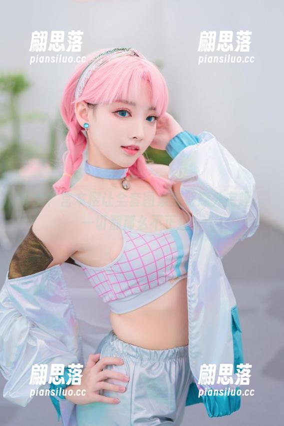 宫本樱 修女?宫本樱让全套图集变得意外有趣,一切都那么不正经!