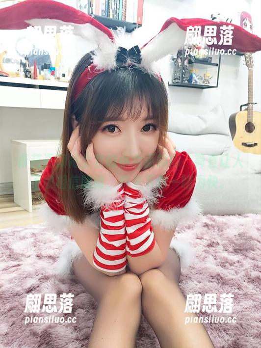 青花瓷旗袍全套的小女巫露娜，简直让人不敢相信眼睛，快来下载一睹为快。