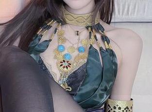 哇，小小奶瓶儿自带的珍珠人鱼加长版图包，谁能不想方便拿走呢？福利让人无法拒绝。
