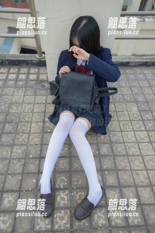 少女秩序-小葵 少女秩序 - 小葵让我们见识了女神写真,图集里都有风吹草动的日子。