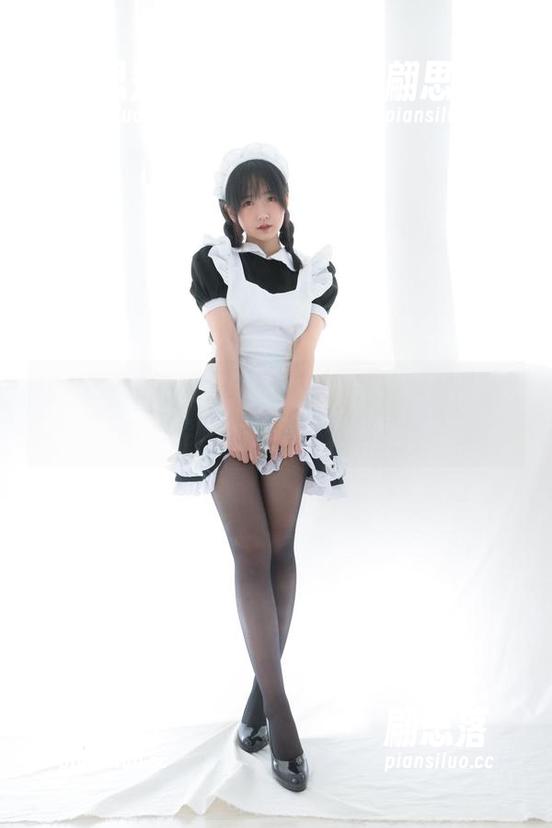 少女秩序-小鱼 少女秩序 - 图片里的小鱼表示,穿职业装就能聊工作吗?随便呀