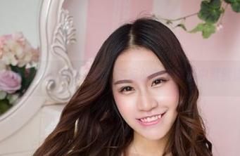 尤物馆 – 艾小青的修女美图，宅家的我在套图中默默流口水…