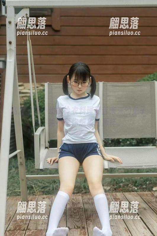 私房图集：幼水铃衣料理初音未来的兔子洞，绝不是你想象的那样。
