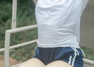 幼水铃衣的图集：双人校服，让人想起那些年一起逃课的日子