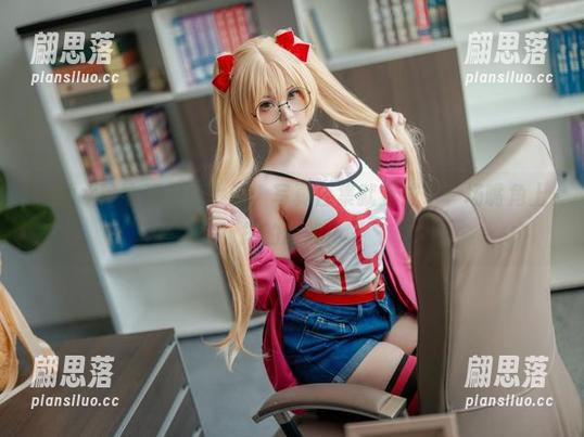 当幼水铃衣遇见兔女郎，写真合集就变成了一场嘴角上扬的游戏！