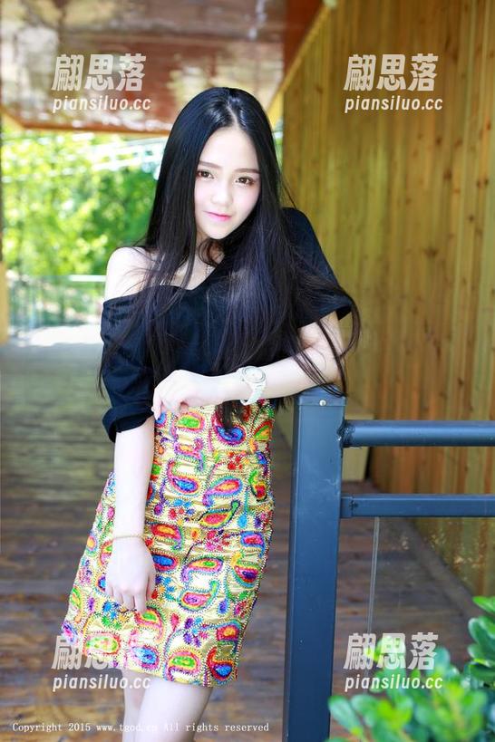 推女神 - 套装派对的未来：在刘飞儿Faye的高清写真里随意翻动