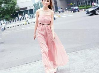 推女郎 – 女孩的美图作战：连欣奋起直追，套图变身新女神！
