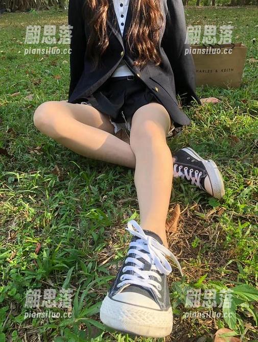 微密圈 - 脑中闪过的双马尾—无敌哒小姨妈的作品大公开