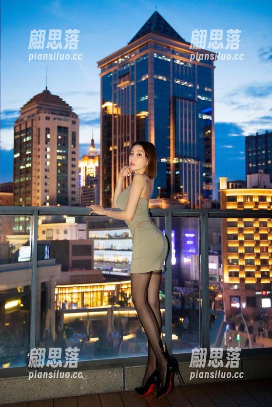 果儿Victoria 微密圈 - 果儿Victoria的原图更新,女孩就像那股清风,让人眼前一亮