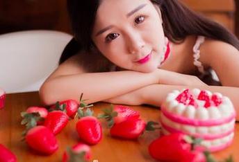 果团网 – 翻开网盘，little贝壳喵的肉丝居然做到让人眼前一亮？